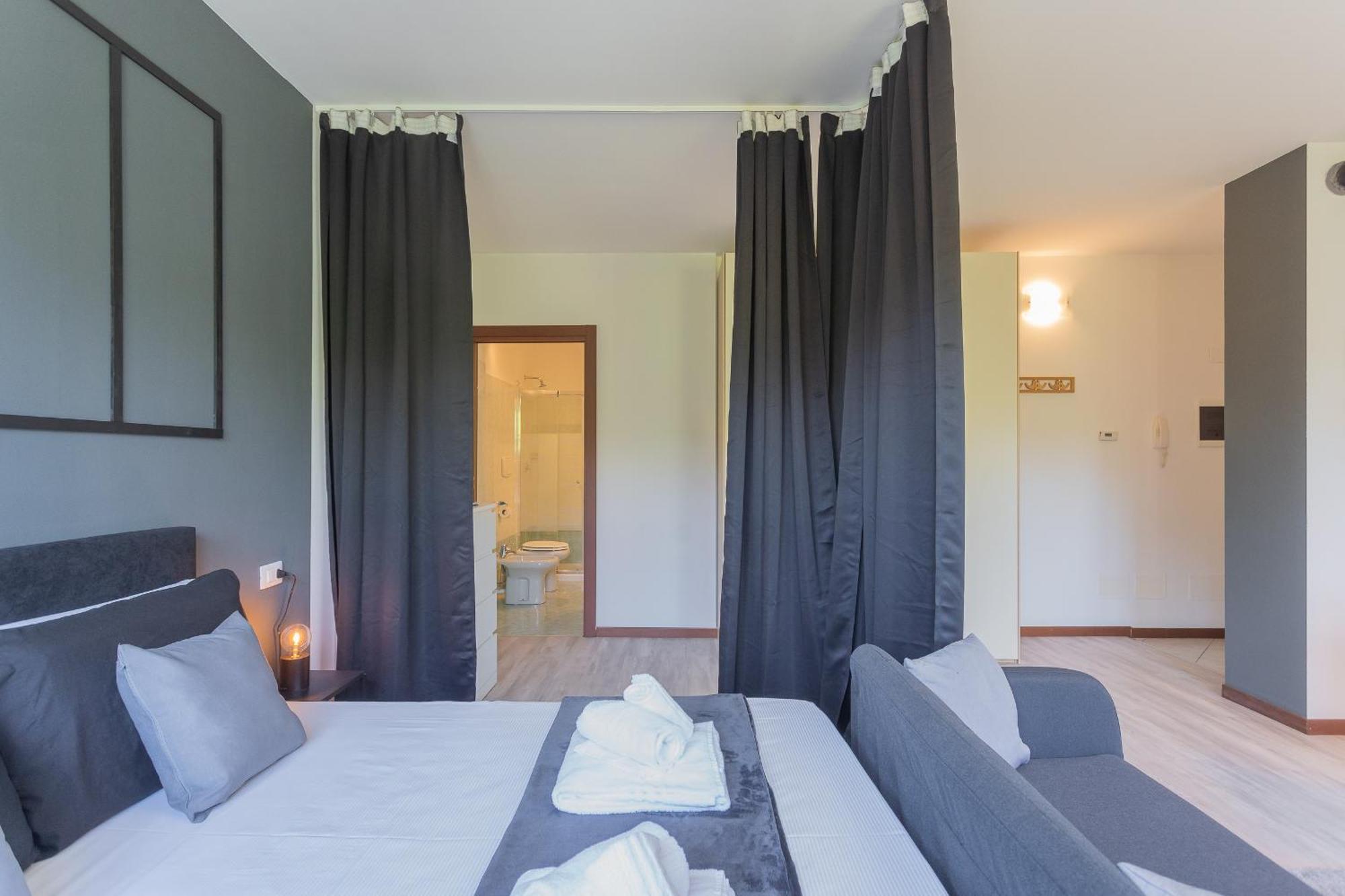 Black Loft Como By Rent All Côme Extérieur photo