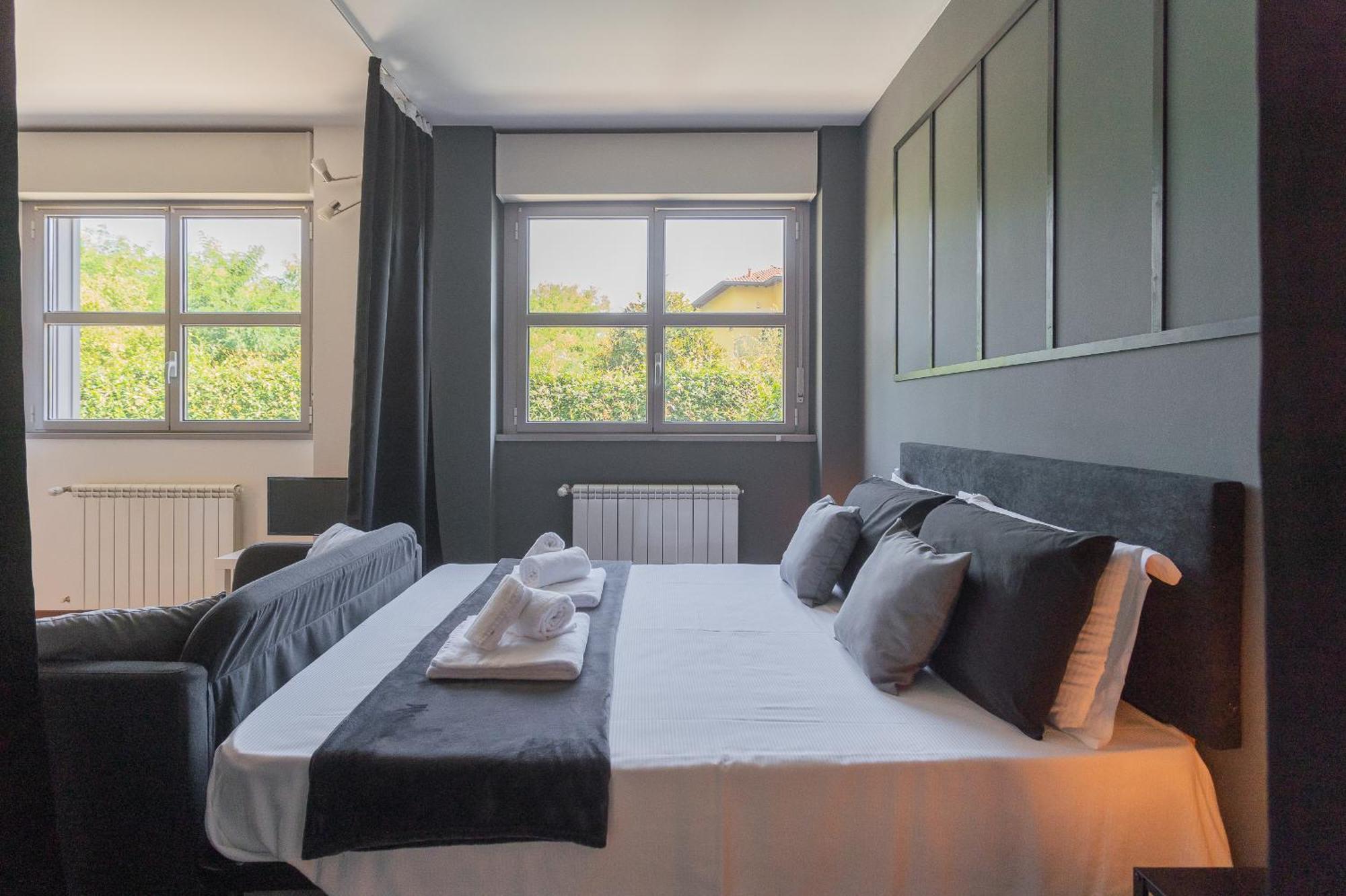 Black Loft Como By Rent All Côme Extérieur photo